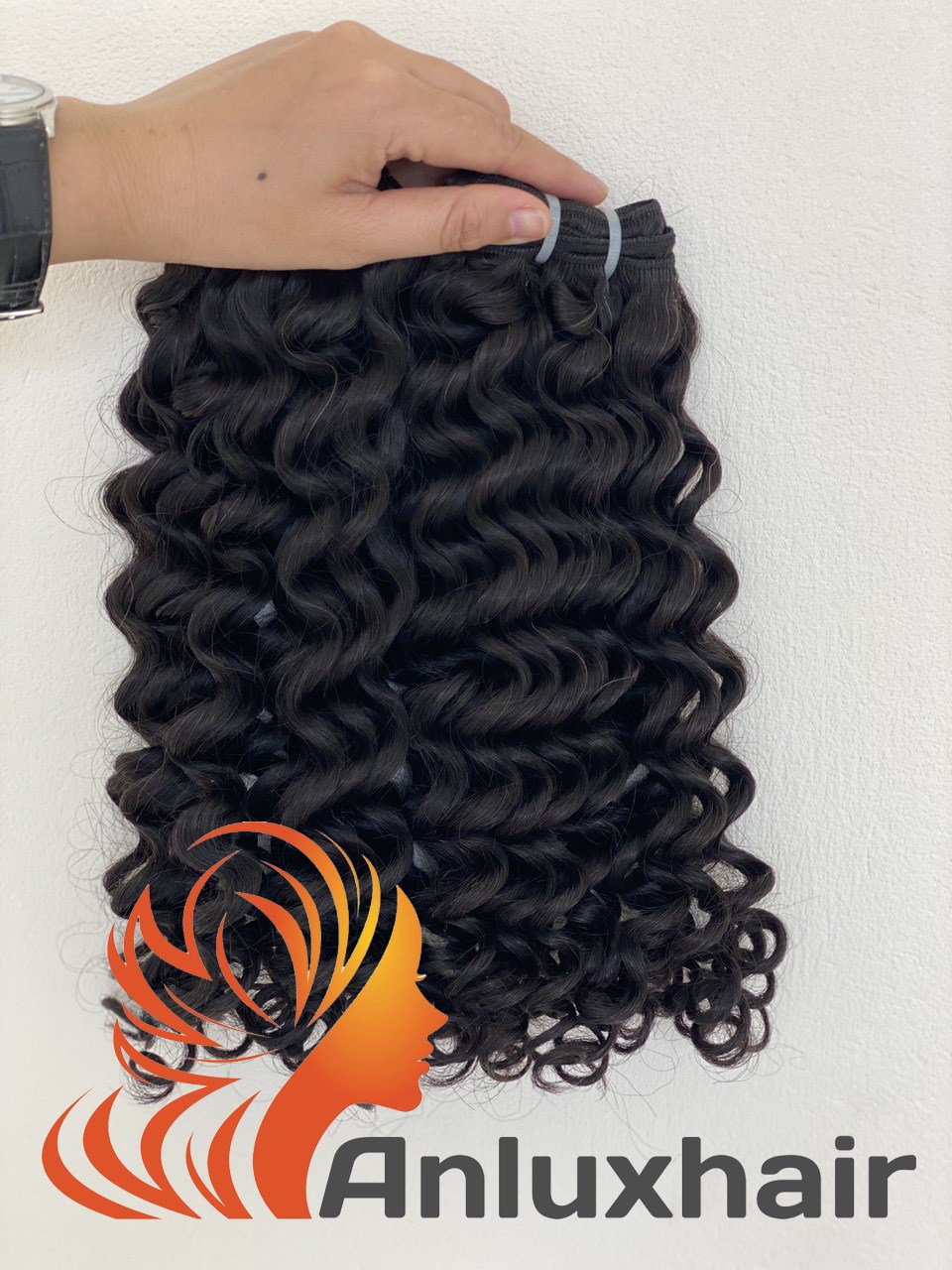 Display detials for WEAVE HAIR 02
